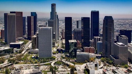 Toți locuitorii din Los Angeles vor beneficia de teste gratuite pentru coronavirus, la cerere