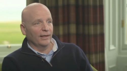 Glenn Campbell, ziarist BBC, povestește cum este să trăiești cu o tumoare pe creier