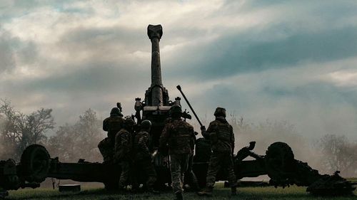 Autoritățile pro-ruse din partea de regiune Herson încă ocupată de forțele rusești îndeamnă populația să plece în Rusia, în timp ce bombardamentele continuă