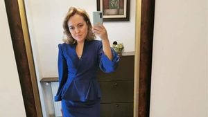Scandalul decorării de către Klaus Iohannis a secretarei lui Marcel Vela: organizația civică Reset anunță că a câștigat definitiv procesul cu Administrația Prezidențială, care a trebuit să explice decizia