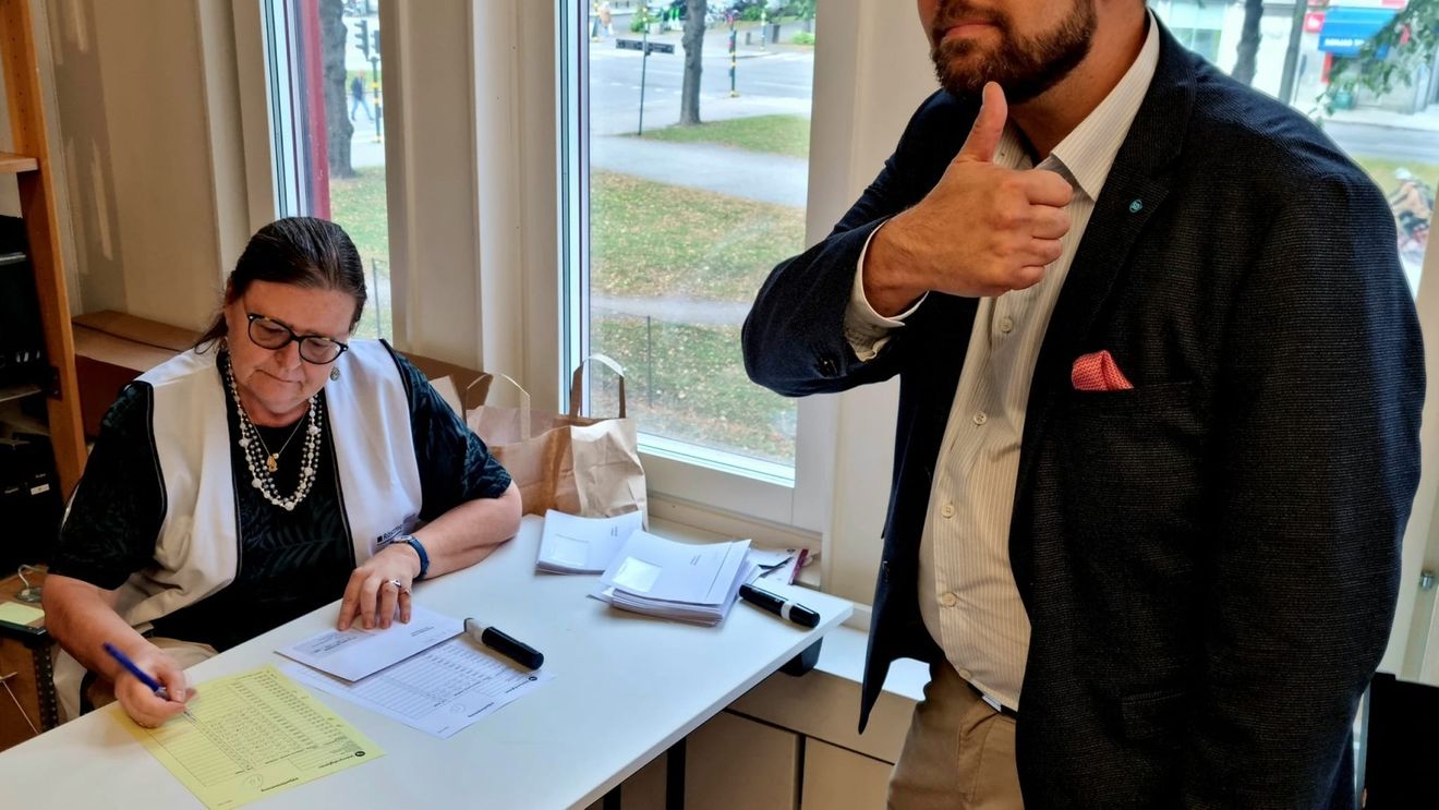 Cine este Jimmie Akesson, noua vedetă a dreptei populiste vest-europene? Partidul său, Democrații Suedezi (SD), s-a clasat pe locul doi cu 20% în alegerile parlamentare din Suedia