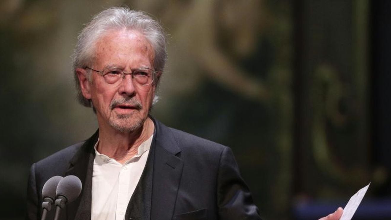 Laureatul premiului Nobel pentru literatură, Peter Handke, a dat afară un jurnalist după o întrebare politică