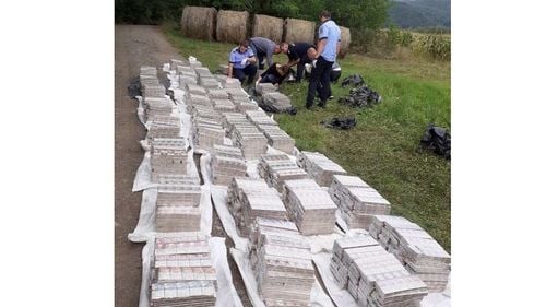 Percheziții la o grupare de români care timp de patru ani a furat 3,2 milioane de țigări din trenuri de marfă care tranzitau Germania / Prejudiciul se ridică la un milion de euro / Ce mod de operare aveau hoții