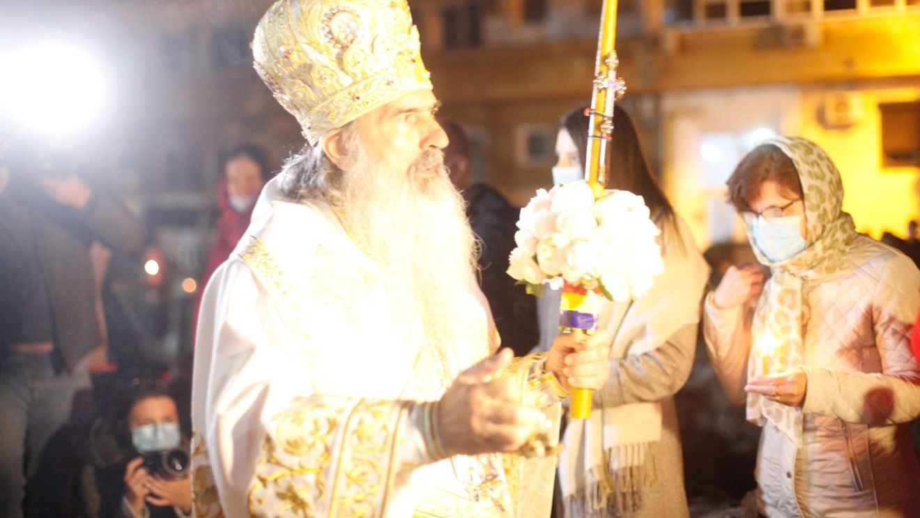 Arhiepiscopul Teodosie, după ce a sfidat în repetate rânduri regulile sanitare: „Astăzi prigonirea Bisericii a luat diferite forme, mai subtile şi mai perfide. Sub pretextul izbăvirii de boală, Bisericile sunt închise, creştinii sunt intimidaţi, batjocoriţi, hărţuiţi”