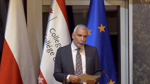 Stefano Sannino părăsește funcția din cadrul Comisiei Europene în urma unei anchete pentru fraudă / Sannino și-a luat concediu și se va pensiona la sfârșitul anului, a informat Comisia