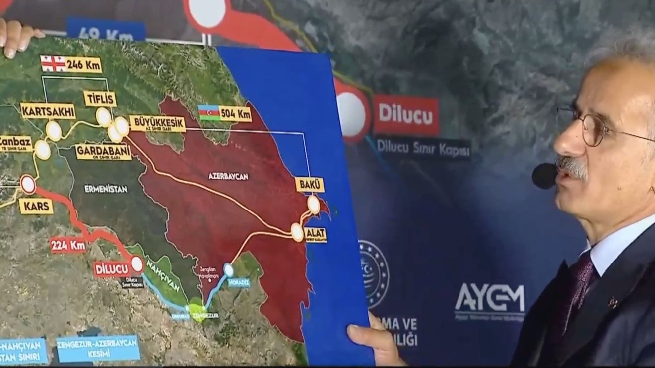 Turcia anunță demararea construcţiei unei linii feroviare care va face legătura cu Baku, via Armenia