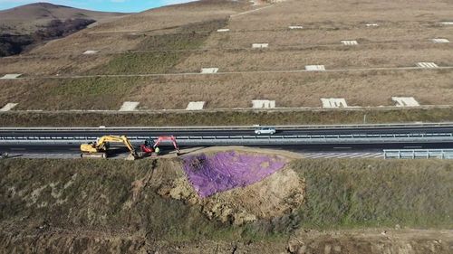 Autostrada Sebeș - Turda: Au început reparațiile la autostrada fisurată de lângă Alba Iulia / ”Toate lucrările necesare vor fi efectuate de constructor din fonduri proprii, acestea fiind în perioada de garanție”