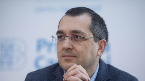 Vlad Voiculescu, numit consilier onorific al lui Nicușor Dan / Președintele a numit o serie de noi consilieri / Valentin Sorin Costreie preia funcția de consilier prezidențial pe Educație