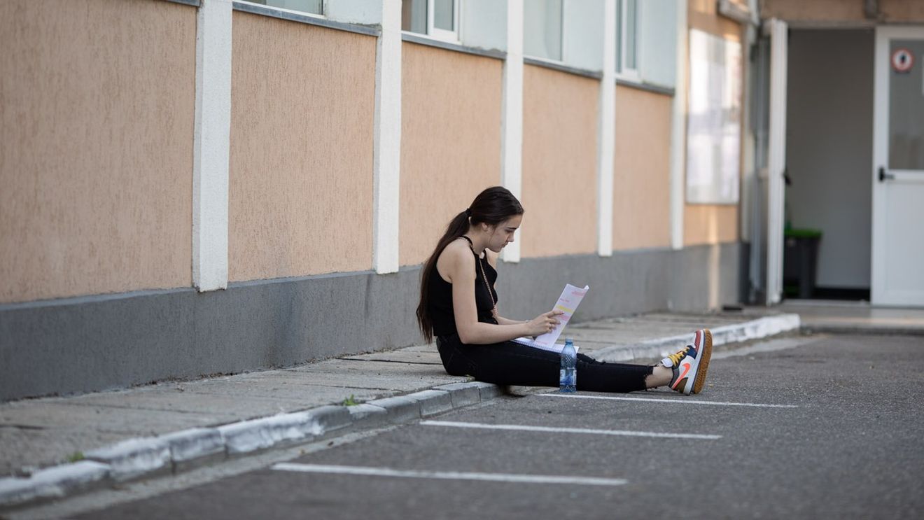 Bacalaureatul continuă, miercuri, cu proba la alegere a profilului şi specializării