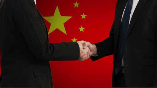 Investitorii chinezi injectează zeci de milioane de dolari în companiile lui Elon Musk / Cum se folosesc de aranjamente care le ascund identitatea (Financial Times)