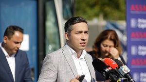 Valeriu Gheorghiță, anunț sumbru: La 15 octombrie am putea avea vârfuri de 20.000 de cazuri COVID-19 pe zi. Situația e cât se poate de serioasă, suntem într-o creștere exponențială