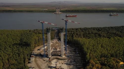 VIDEO Întârzierile la podul peste Dunăre: Liderul liberal din Brăila dă vina pe studiul de impact asupra zonelor de cuibărit ale păsărilor, deși contractul e semnat din 2018