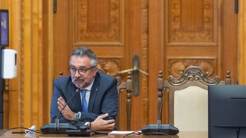 EXCLUSIV Ministrul Culturii a refuzat la începutul anului să permită accesul Poliției Rutiere la portbagajul mașinii sale, invocând avizul Parlamentului. Cum se apără Romașcanu: Prin acest demers vă apăr și pe dumneavoastră de o lege abuzivă