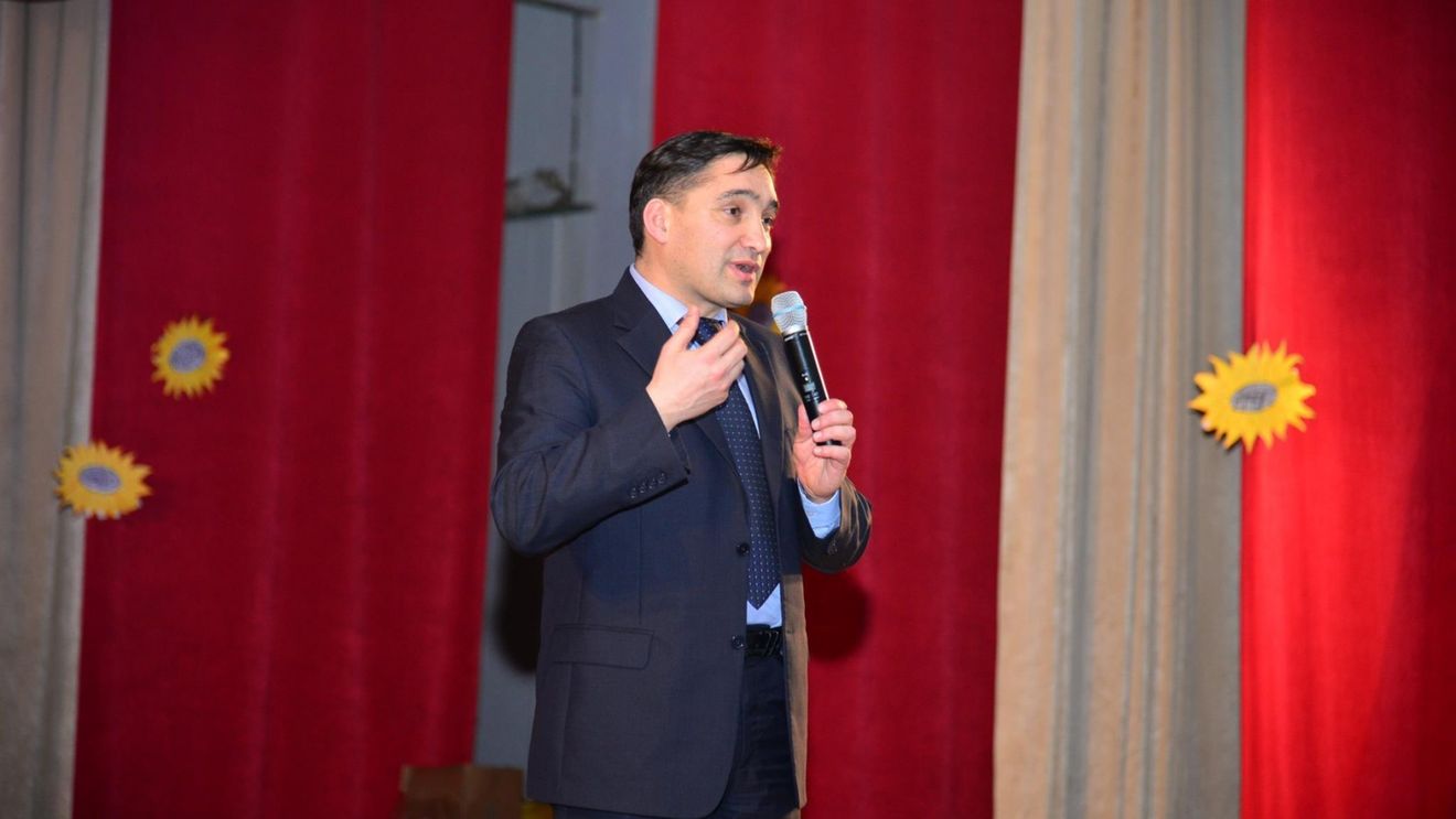 Procurorul General al Republicii Moldova, Alexandr Stoianoglo, se ține de scaun și denunță presupusa „ingerință a politicului” în treburile justiției. Cum încearcă pe ultima sută de metri să-și plaseze apropiații