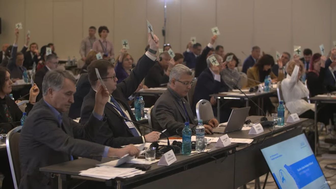 Adunarea Parlamentară „Euronest” a adoptat o rezoluţie prin care solicită Comisiei Europene şi Consiliului UE începerea negocierilor de aderare cu Republica Moldova şi Ucraina, până la finalul anului