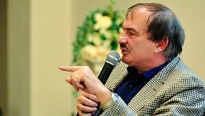 Fostul ministru al Educației Mircea Miclea: Ideea ca profesorii să fie obligați să facă două masterate este aberantă și halucinantă