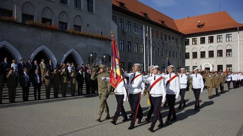 Surse: Bursele elevilor de la liceele militare, neplătite de la începutul anului școlar