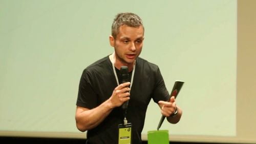 Profesorul Andrei Mitrea de la Universitatea de Arhitectură și Urbanism „Ion Mincu”, pus sub supraveghere de Comisia de Etică, după acuzațiile de remarci sexuale la cursuri