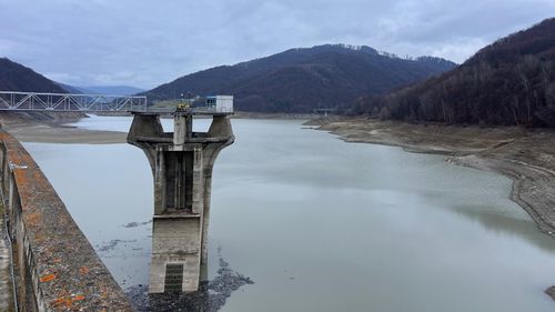 EXCLUSIV | Raportul preliminar al Corpului de Control în cazul Barajului Paltinu, în oglindă cu standardele OCDE: ce arată despre coordonarea instituțională, după încheierea capitolului de mediu privind aderarea României