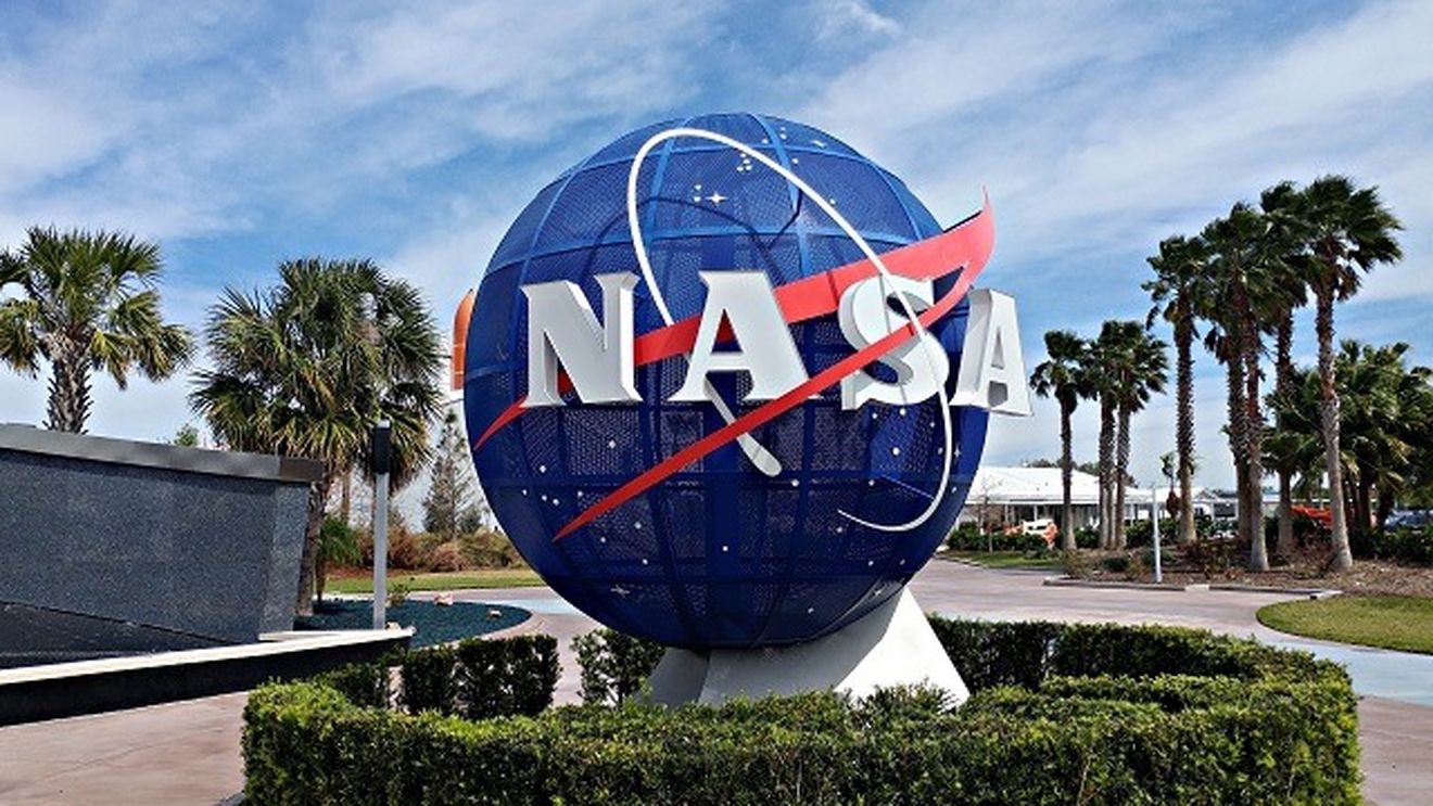 NASA analizează un obiect căzut pe o casă în Florida