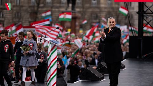 Sondaj: Poziţia FIDESZ s-a consolidat / Partidul lui Orbán cotat cu 44%, Tisza de opoziție cu 38% / Majoritatea ungurilor i-ar încredința lui Viktor Orbán conducerea țării