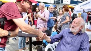 Amintiri cu laureatul Nobel László Krasznahorkai la Timișoara. Scriitorul maghiar a fost în capitala Banatului în urmă cu 11 ani. A vrut să viziteze o piață agroalimentară