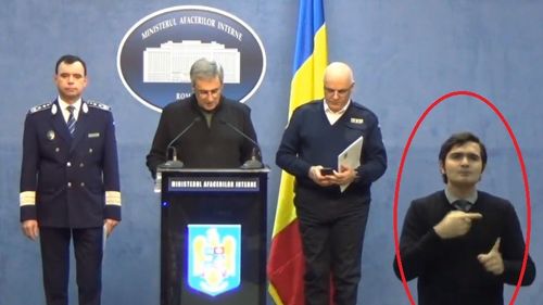 Cine este Bogdan, cel care traduce în limbaj mimico-gestual anunțurile autorităților legate de coronavirus
