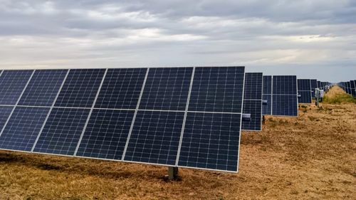 Câți bani a plătit statul român pentru compensarea facturilor la energie și ce investiții se puteau face cu acești bani pentru reducerea prețurilor