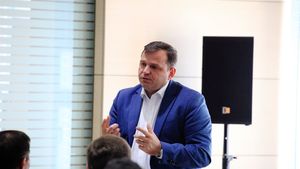 Vicepremierul Moldovei, Andrei Năstase, l-a felicitat pe Ludovic Orban pentru desemnarea ca premier, în numele Blocului ACUM