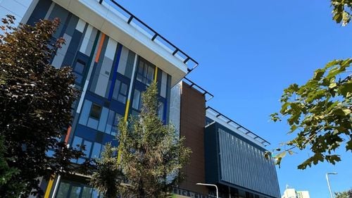 A plouat în noua maternitate din Timișoara, construită cu 20 de milioane de euro și inaugurată luna trecută / Explicația constructorului: „La o ploaie obișnuită nu am fi avut această situație”