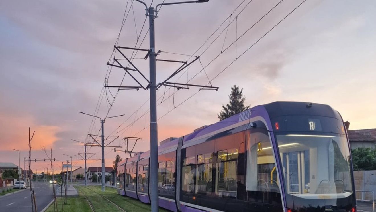 Tramvai destinat casării, transformat în cafenea pe roţi la Iaşi. Tramvaiul Cafenea va circula pe un traseu care va cuprinde principalele obiective de interes turistic ale oraşului