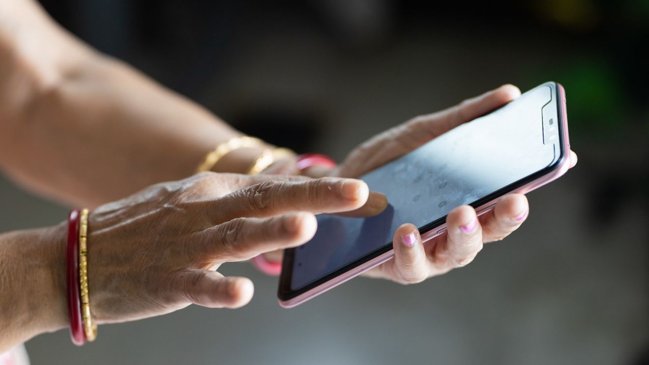 Smartphone-urile nu sunt doar generatoare de stres. Potrivit cercetătorilor, acestea ar putea contribui și la îmbunătățirea sănătății mintale