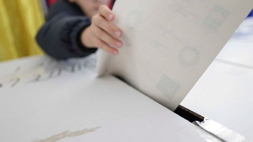 MAE: În acest moment nu există nicio secție de vot în străinătate care să nu aibă buletine de vot