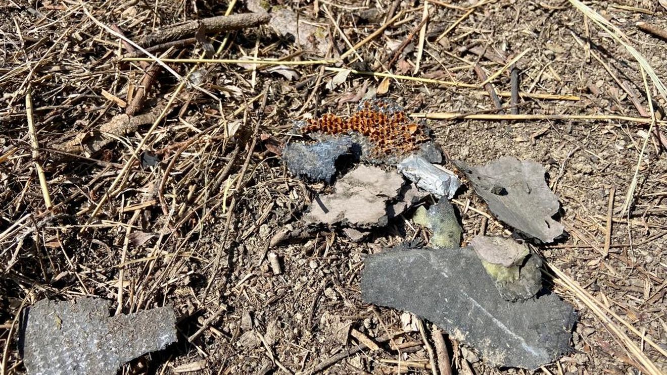 Resturi de dronă găsite și la o fermă din Grindu, județul Tulcea, în apropiere de Dunăre / Administratorul fermei: "Am găsit o groapă și ceva resturi nu foarte mari"