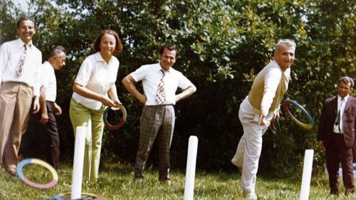 A început procesul prin care guvernul vrea să îi retragă lui Ion Iliescu titlul de luptător în Revoluția anticomunistă din 1989