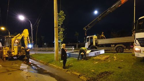 Primăria Sectorului 1 a demolat mai multe panouri publicitare amplasate ilegal pe domeniul public, printre care şi ale firmei patronului de la Nuba