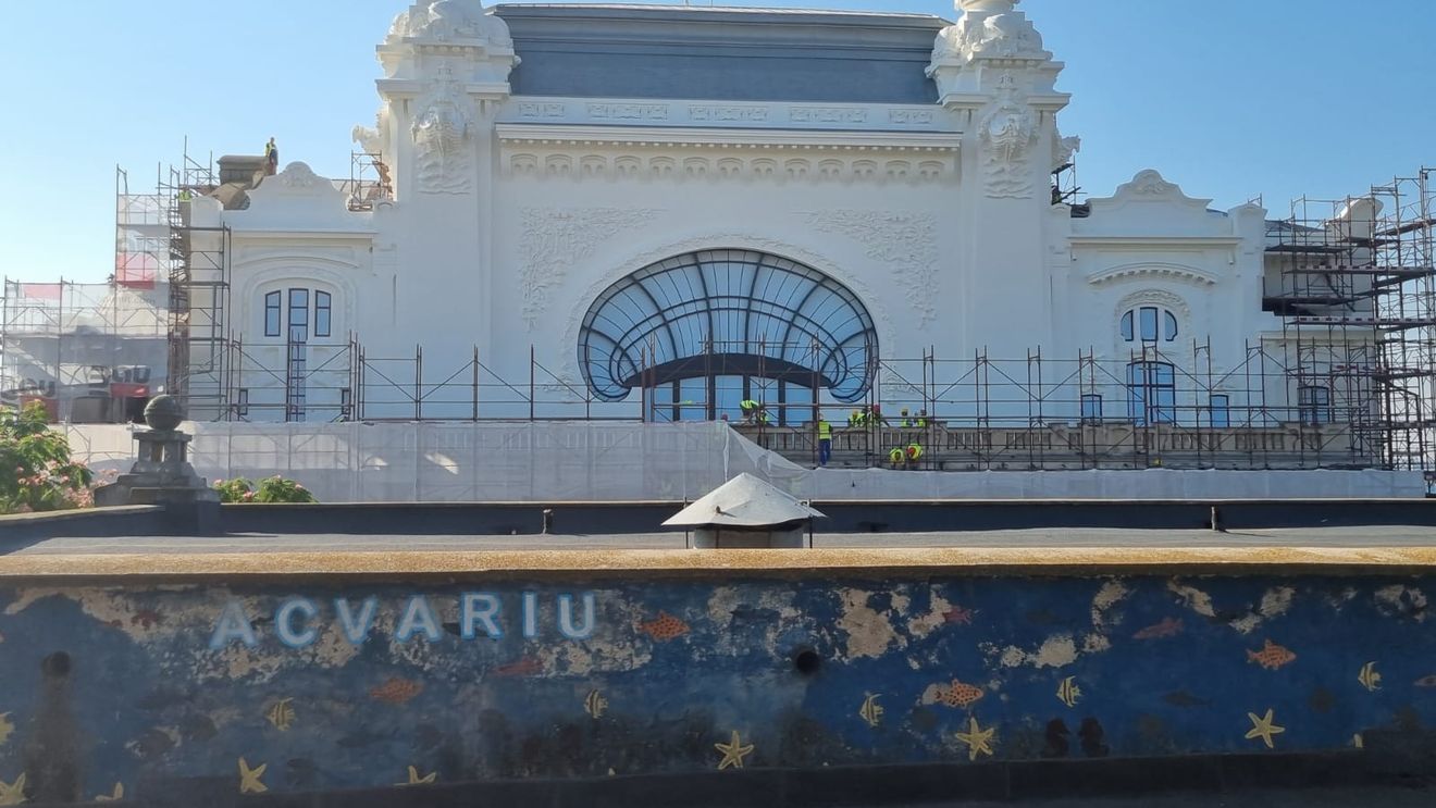 VIDEO Cazinoul din Constanța a fost parțial descoperit/ Cseke Attila, prezent la eveniment, înconjurat exclusiv de politicieni PNL/ ”Au făcut Congres PNL. Nu ne-a anunțat nimeni”, susțin reprezentanții USR/ Contractul a fost semnat pe vremea Guvernului Dăncilă și a fostului primar PSD Decebal Făgădău