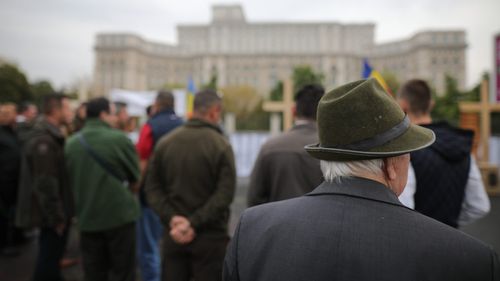 Pădurarii vor fi înarmați și vor primi cinci salarii compensatorii la ieșirea la pensie, a decis Comisia pentru agricultură a Camerei Deputaților / Decizia vine pe fondul crimelor și agresiunilor comise împotriva mai multor pădurari în ultima perioadă