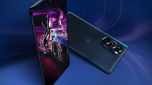 Motorola lansează smartphone-ul moto edge 30 PRO în România