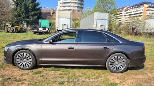 FOTO Audi A8, de 40.000 de euro, oprit la Borș II. Autoturismul a fost furat din Germania
