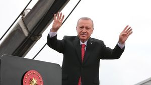 Erdogan îi sfidează pe opozanții care-l acuză că menține Turcia sub un regim autoritar și anunță oficial că va candida pentru un nou mandat prezidențial în 2023