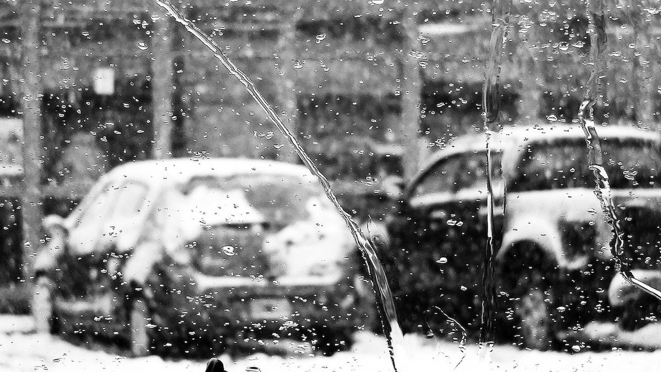 24 cm, stratul de zăpadă în Pasul Gutâi pe DN 18 / Trafic în condiţii de iarnă pe toate tronsonele de drum din Maramureș