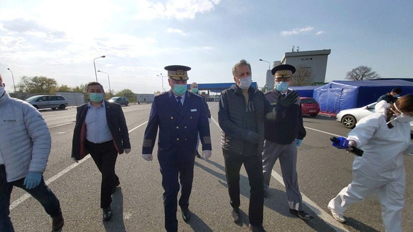 Marcel Vela a discutat cu omologul ungar să fie deschise încă cinci puncte de trecere a frontierei cu România și să existe un culoar de tranzit pentru microbuze și autocare, 24 de ore din 24