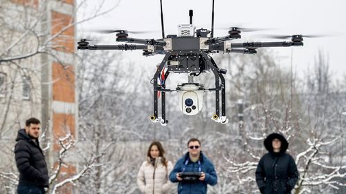 Drone și o navă cu propulsie solară vor monitoriza Dunărea / Proiect transfrontalier româno-bulgar, finanțat cu peste 730.000 de euro