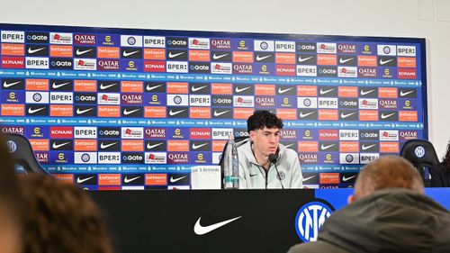 Jucător de bază al lui Chivu la Inter, sfătuit să „plece cât mai repede din Italia”