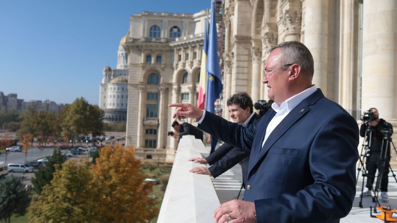 Nicolae Ciucă a recunoscut că a fost membru al Partidului Comunist Român de la 19 ani, dar ”nu am fost niciodată comunist”. El a răspuns la o întrebare pusă de Marcel Ciolacu / Nu am plagiat la doctorat
