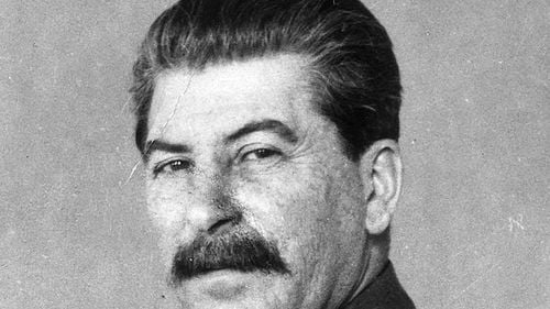 Comuniştii ruşi mai fac un pas către reabilitarea lui Stalin