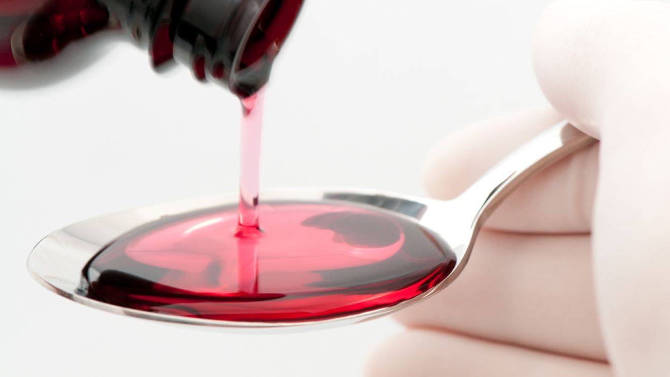 India a deschis acţiuni penale împotriva unui producător de sirop de tuse acuzat de moartea a 14 copii / Siropul conținea o substanță chimică toxică