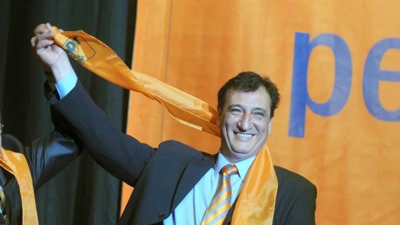 Șeful clubului de table din Giurgiu, promovat de PNL secretar general adjunct în Ministerul Economiei. În 2019, liberalii îl dădeau exemplu de incompetență într-o moțiune simplă în Parlament