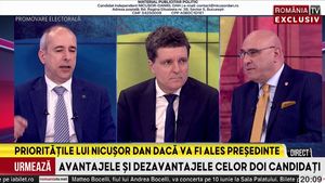 Nicușor Dan, prezent în platoul România TV, care l-a susținut în primul tur pe Victor Ponta / Candidatul independent a vorbit despre situația economică din țară: ”Am fost în situația asta la primărie. Am rezolvat, iar azi băncile ne dau dublu față de cât cerem”